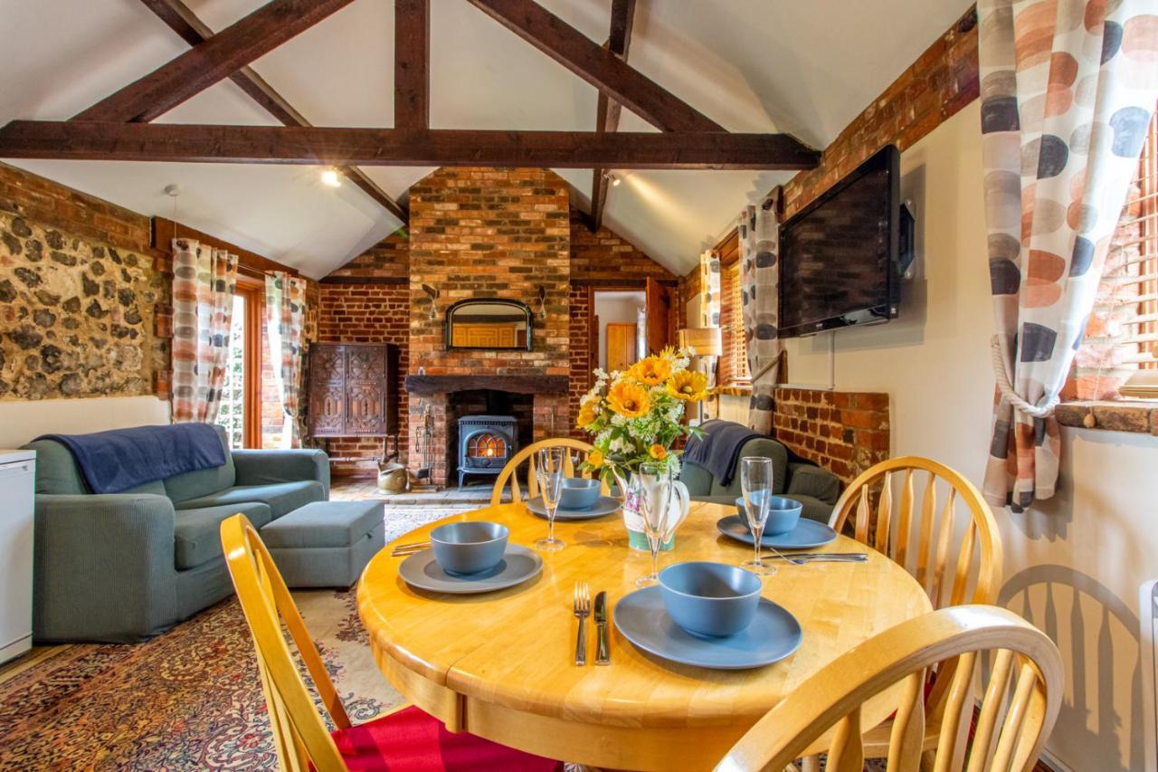 Laburnum Holiday Cottage Tunstead  エクステリア 写真